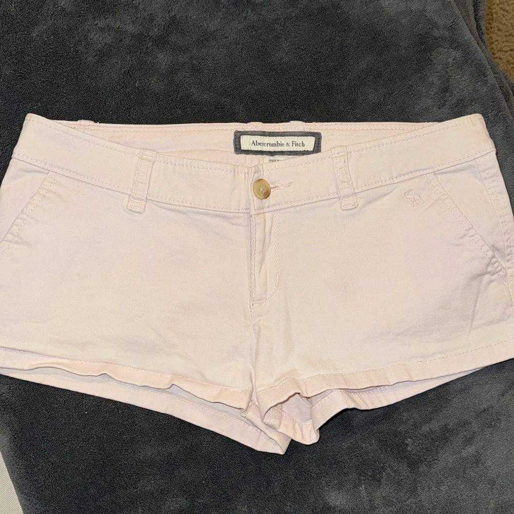 Abercrombie Women’s Light Pink Shorts Size 4